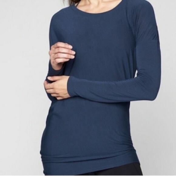 Athleta Blue Threadlight Relaxed Asymmetrical Hem Top - Size XXS - Long Sleeve - Picture 1 of 7